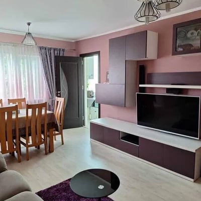 Rental of a comfortable 3-room apartment, 55 m², Faleza Nord, Constanța, Romania